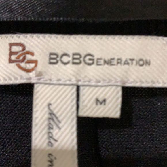 BCBG medium black knit sweater - Picture 2 of 6